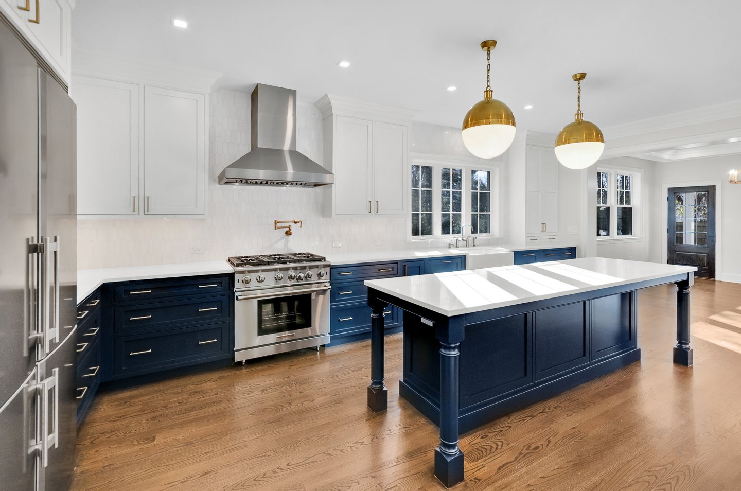 Kitchen Flow to Great Room